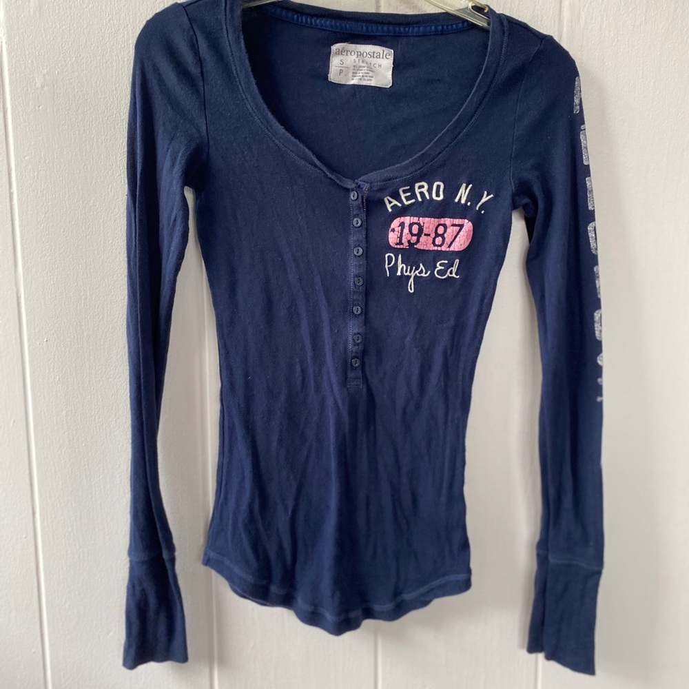 Aeropostal Long-Sleeved Shirt